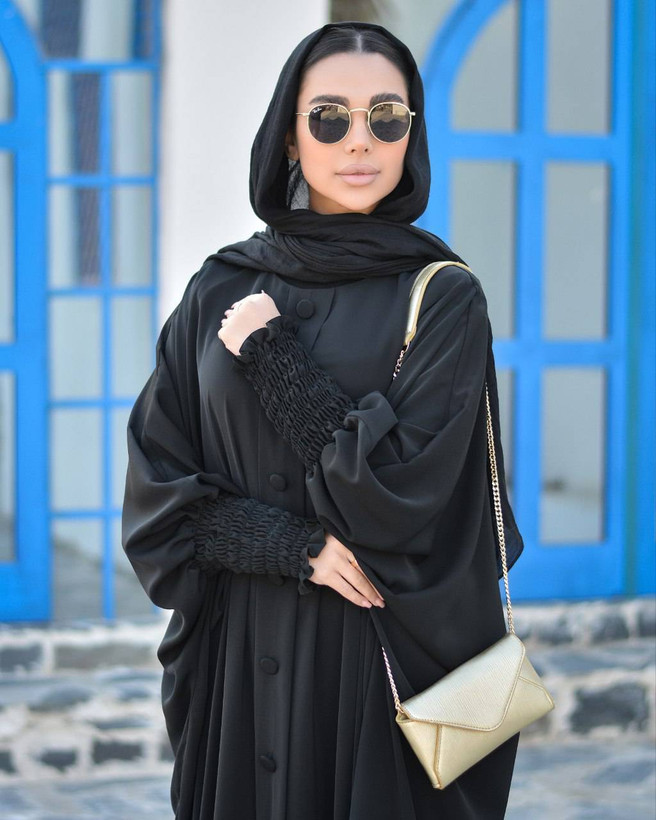 مانتو عبایی زنانه کرپ ندا اماراتی کد ۴۱۰۴