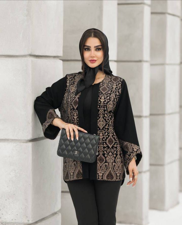 مانتو مجلسی زنانه کرپ مروی جت اندونزی و مخمل سوزن دوزی