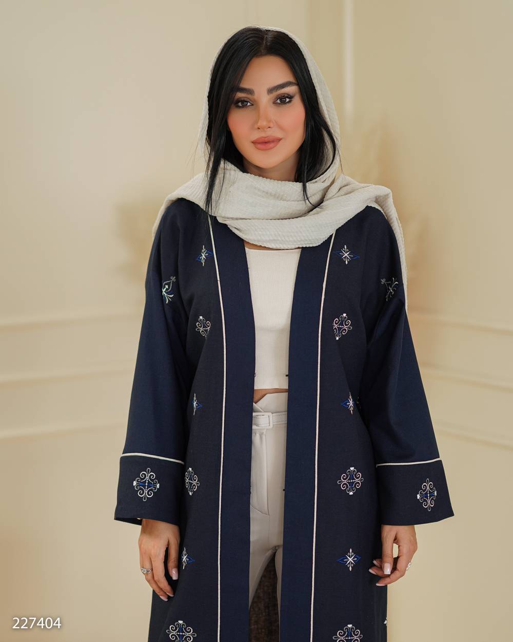 مانتو بلند مجلسی زنانه  کد۲۲۷۴ سایز بزرگم دارد