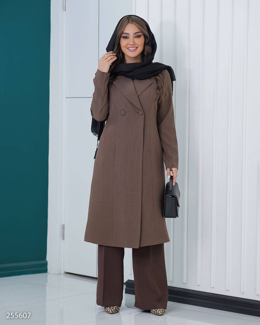 مانتو اداری زنانه کد ۲۵۵۶
